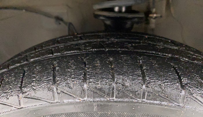 2020 Maruti Alto LXI, Petrol, Manual, 30,292 km, Left Front Tyre Tread