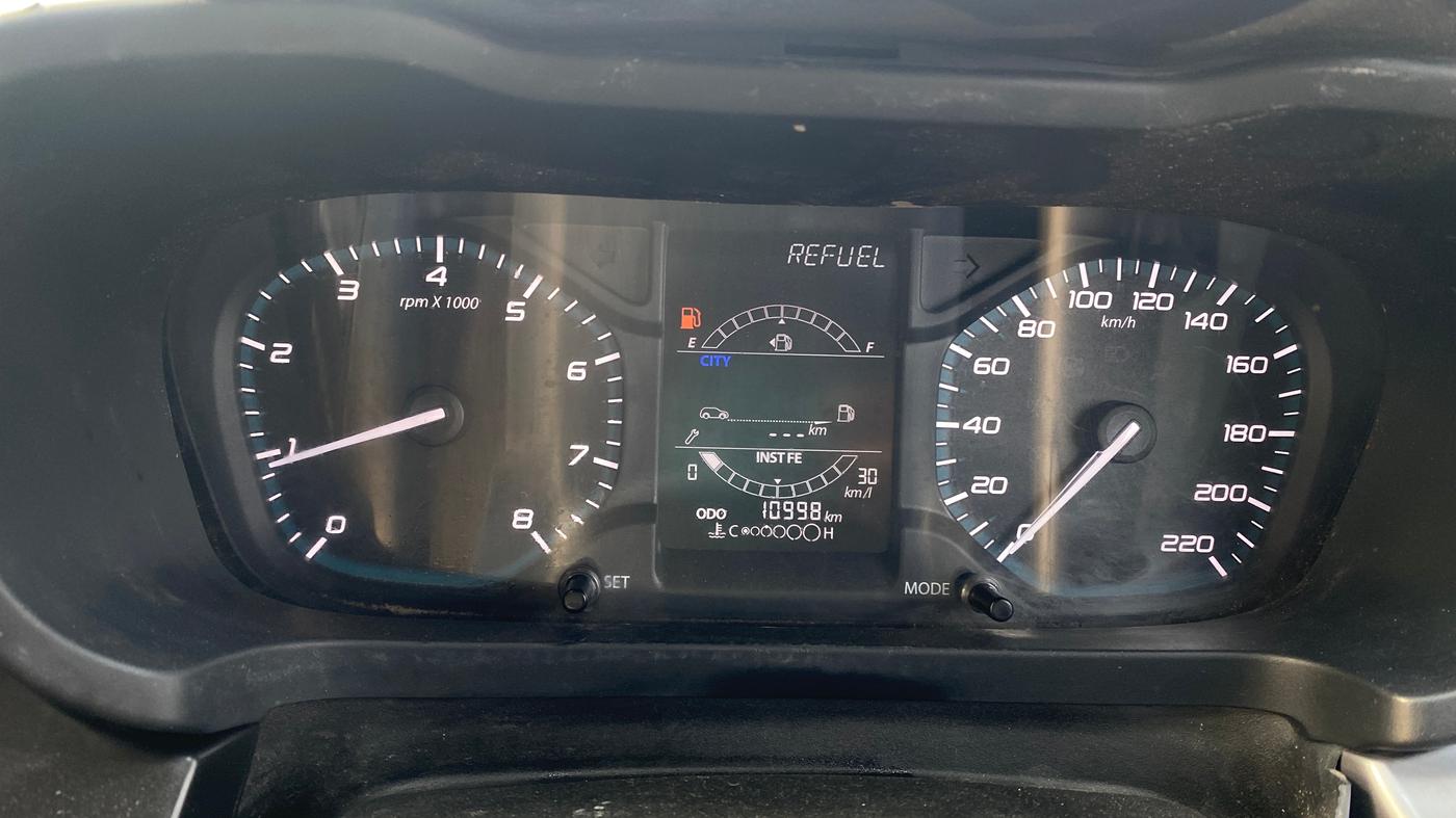 2020 Tata ALTROZ XE PETROL, Petrol, Manual, 10,990 km, Odometer Image