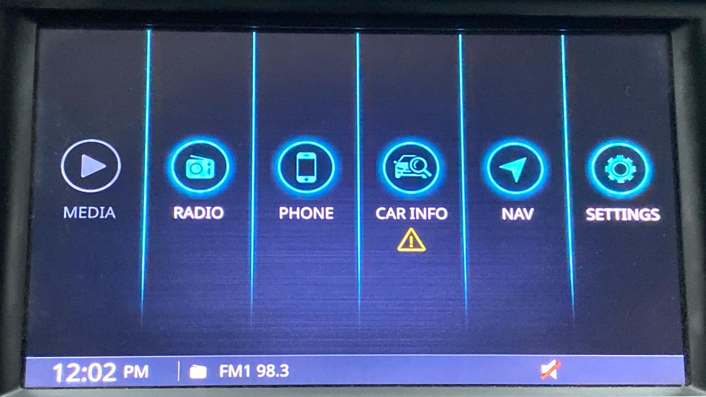 2018 Mahindra KUV 100 NXT K8 P 6 STR DUAL TONE, Petrol, Manual, 45,003 km, Touchscreen Infotainment System