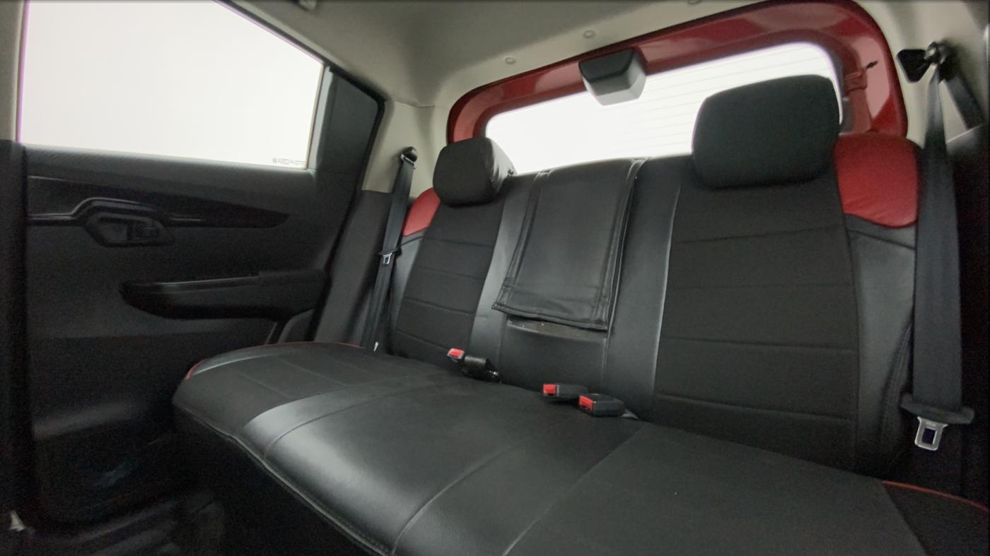 2018 Mahindra KUV 100 NXT K8 P 6 STR DUAL TONE, Petrol, Manual, 45,003 km, Right Side Rear Door Cabin
