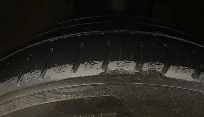 2021 Tata ALTROZ XZ PETROL, Petrol, Manual, 49,467 km, Left Front Tyre Tread