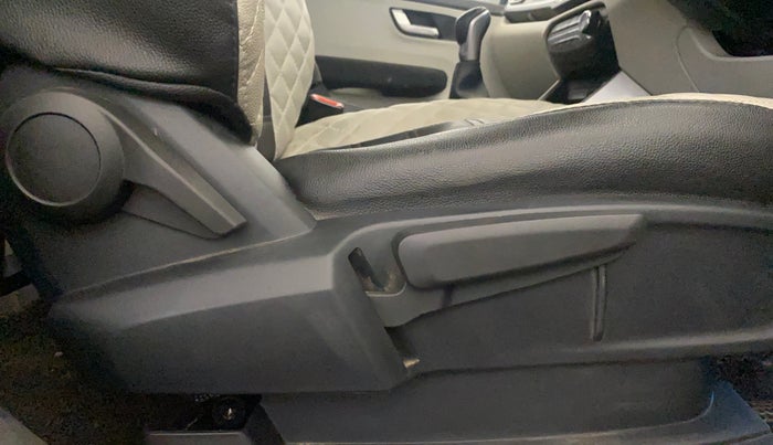 2021 Tata ALTROZ XZ PETROL, Petrol, Manual, 49,467 km, Driver Side Adjustment Panel