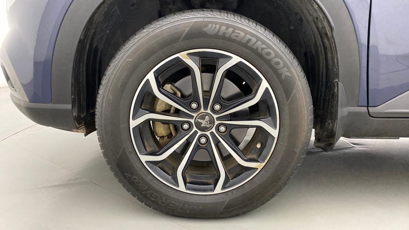 2020 Hyundai VENUE S MT 1.2 KAPPA, Petrol, Manual, 10,568 km, Left Front Wheel