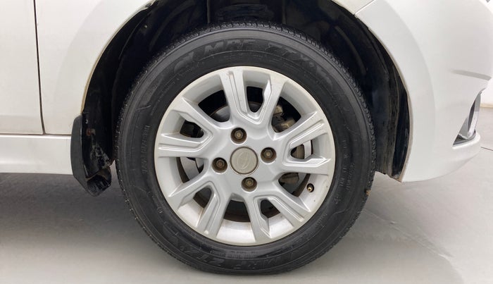 2016 Tata Tiago XZ DIESEL, Diesel, Manual, 72,077 km, Right Front Wheel