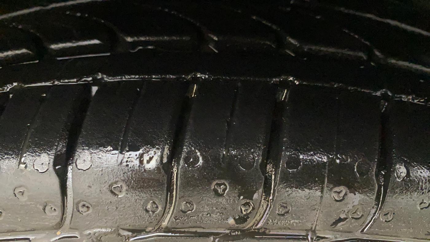 2019 Maruti Celerio VXI AMT, Petrol, Automatic, 32,347 km, Right Front Tyre Tread