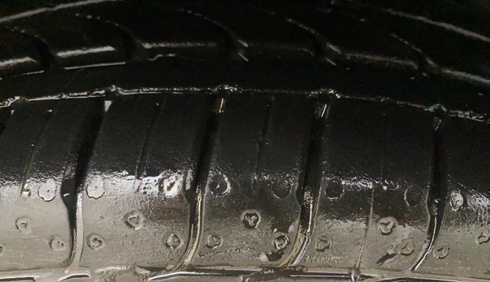 2019 Maruti Celerio VXI AMT, Petrol, Automatic, 32,347 km, Right Front Tyre Tread