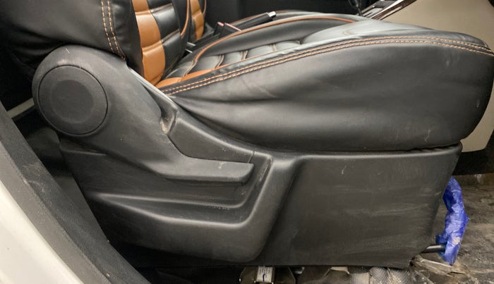 2022 Maruti New Wagon-R VXI 1.0 AMT, Petrol, Automatic, 35,805 km, Driver Side Adjustment Panel