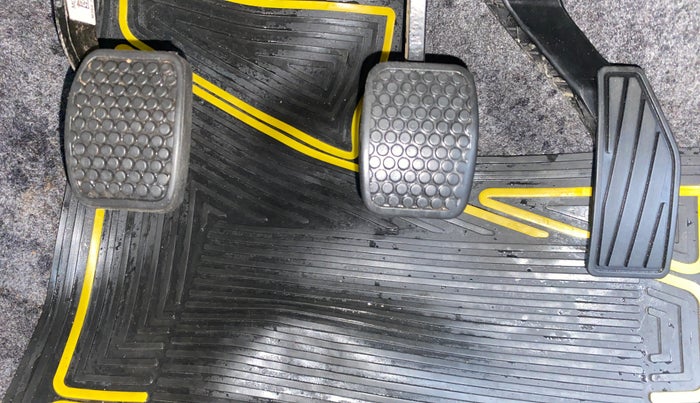 2022 Maruti Alto VXI PLUS, Petrol, Manual, 33,188 km, Pedals