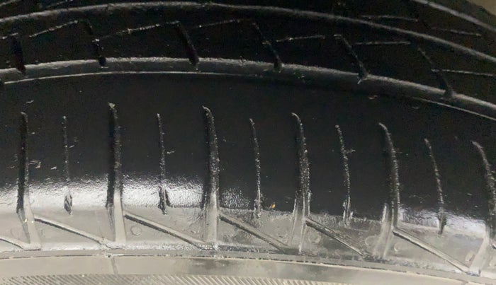 2022 Maruti Alto VXI PLUS, Petrol, Manual, 33,188 km, Right Front Tyre Tread