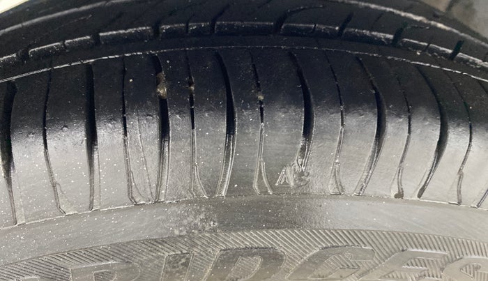 2017 Hyundai Eon ERA + SE, Petrol, Manual, 67,809 km, Right Rear Tyre Tread