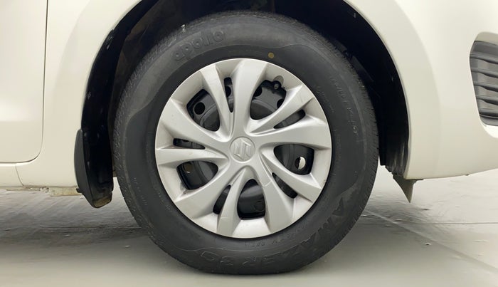 2019 Maruti Swift LXI, CNG, Manual, 40,131 km, Right Front Wheel