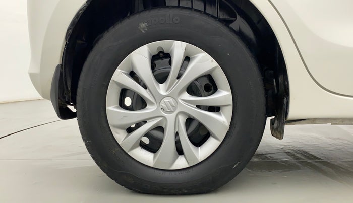 2019 Maruti Swift LXI, CNG, Manual, 40,131 km, Right Rear Wheel