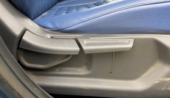 2020 Hyundai GRAND I10 NIOS SPORTZ 1.2 KAPPA VTVT, Petrol, Manual, 48,835 km, Driver Side Adjustment Panel