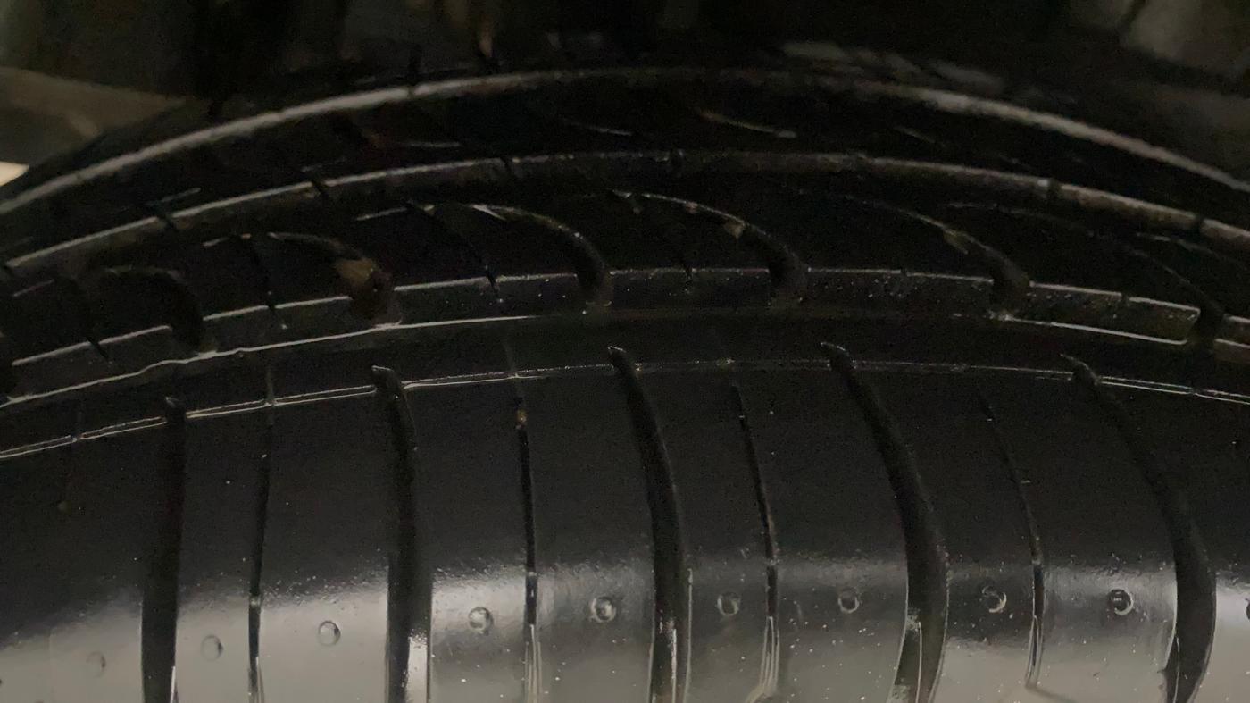 2020 Maruti Dzire VXI, Petrol, Manual, 44,036 km, Right Rear Tyre Tread