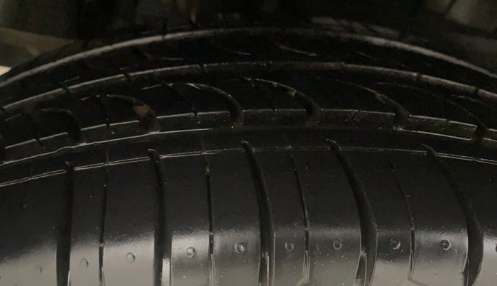 2020 Maruti Dzire VXI, Petrol, Manual, 44,036 km, Right Rear Tyre Tread