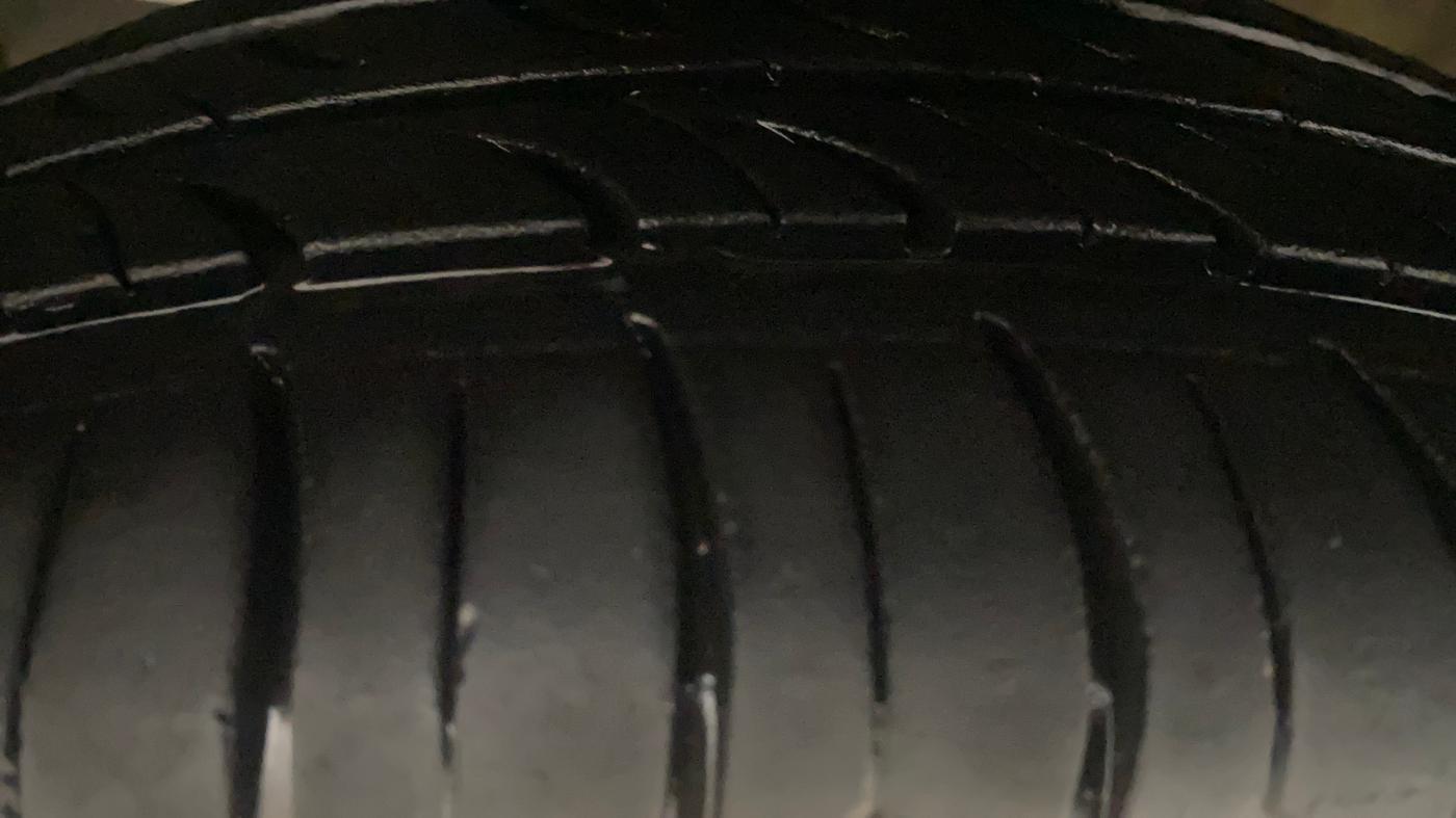 2020 Maruti Dzire VXI, Petrol, Manual, 44,036 km, Left Front Tyre Tread