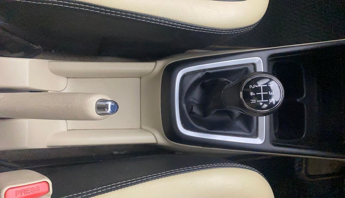 2020 Maruti Dzire VXI, Petrol, Manual, 44,036 km, Gear Lever