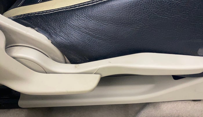 2020 Maruti Dzire VXI, Petrol, Manual, 44,036 km, Driver Side Adjustment Panel