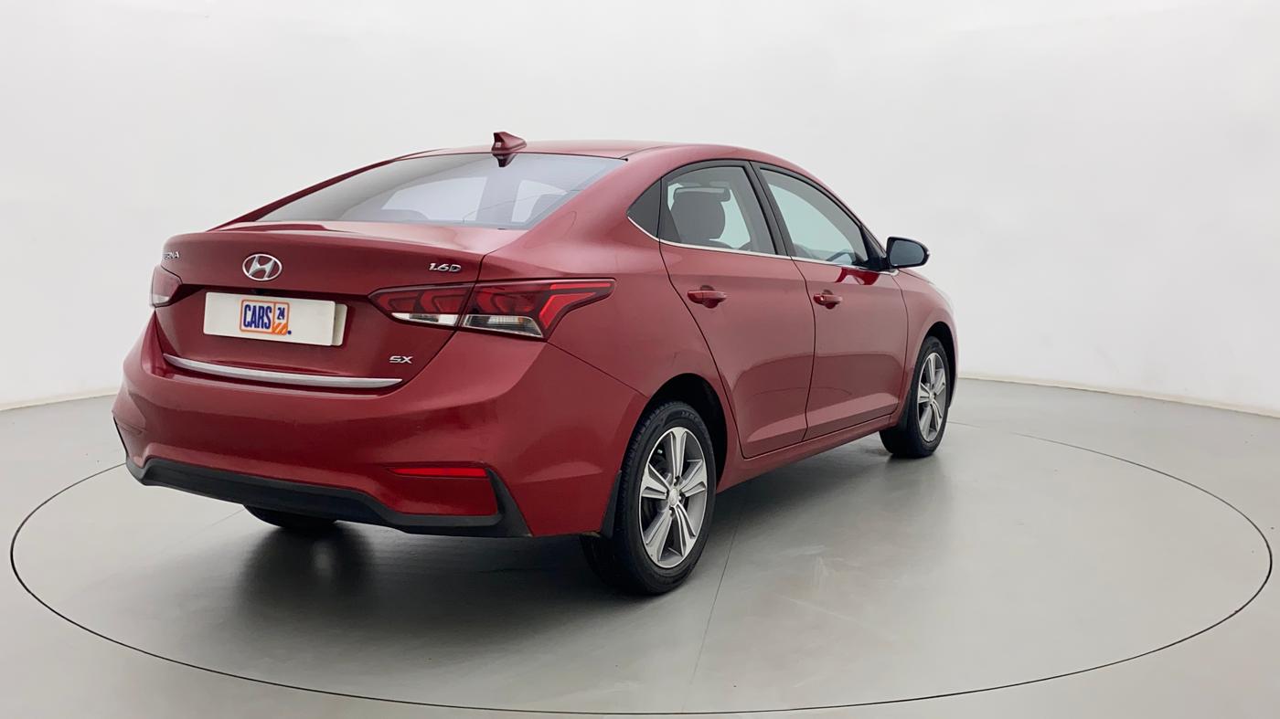 2018 Hyundai Verna 1.6 CRDI SX, Diesel, Manual, 92,300 km, Right Back Diagonal