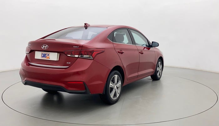 2018 Hyundai Verna 1.6 CRDI SX, Diesel, Manual, 92,300 km, Right Back Diagonal