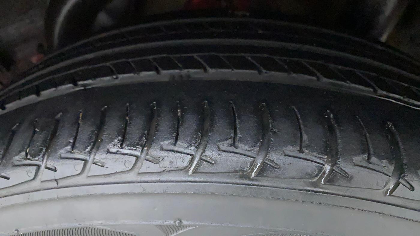 2018 Hyundai Verna 1.6 CRDI SX, Diesel, Manual, 92,300 km, Left Rear Tyre Tread