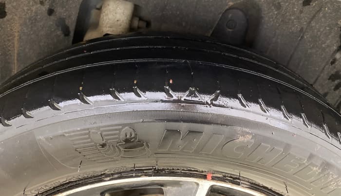 2022 Mahindra XUV300 W8 (O) 1.5 DIESEL, Diesel, Manual, 1,47,204 km, Left Rear Tyre Tread