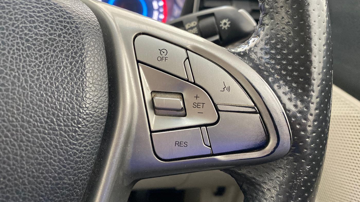 2022 Mahindra XUV300 W8 (O) 1.5 DIESEL, Diesel, Manual, 1,47,204 km, Adaptive Cruise Control