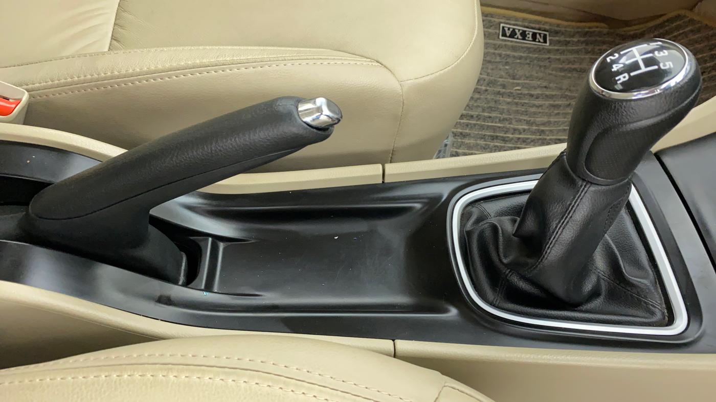 2021 Maruti Ciaz ALPHA 1.5 MT VTVT SHVS, Petrol, Manual, 5,206 km, Gear Lever