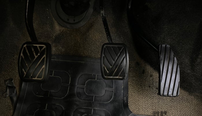 2018 Maruti Wagon R 1.0 LXI CNG, CNG, Manual, 90,144 km, Pedals