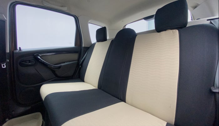 2015 Renault Duster 110 PS RXL DIESEL, Diesel, Manual, 94,614 km, Right Side Rear Door Cabin