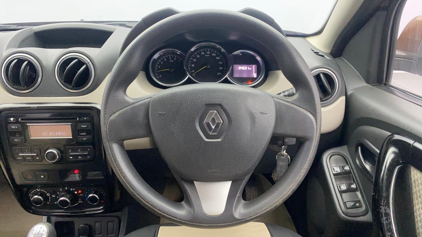 2015 Renault Duster 110 PS RXL DIESEL, Diesel, Manual, 94,614 km, Steering Wheel Close Up