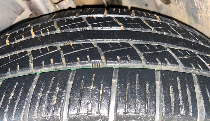 2015 Renault Duster 110 PS RXL DIESEL, Diesel, Manual, 94,614 km, Left Front Tyre Tread