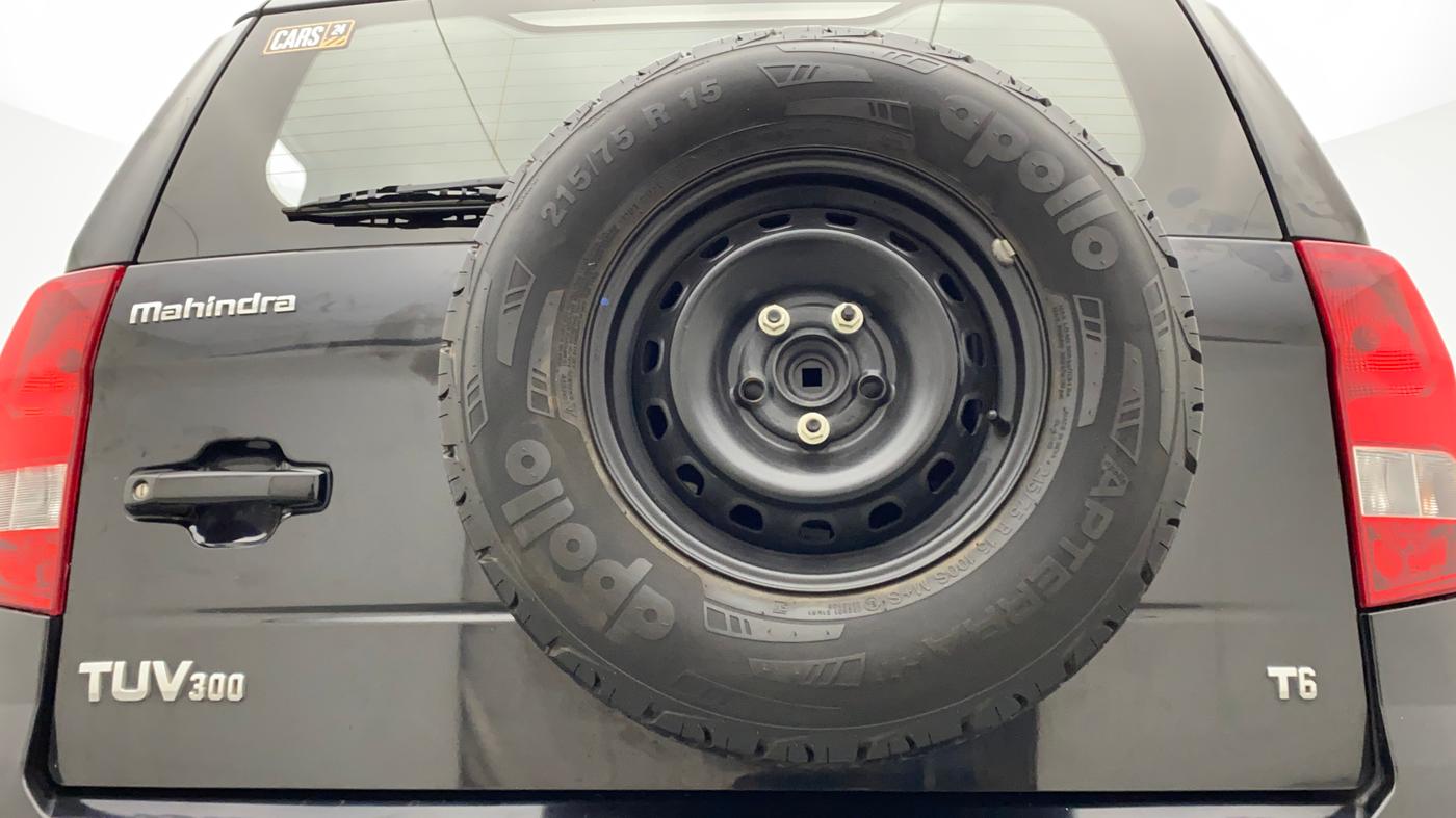 2015 Mahindra TUV300 T6, Diesel, Manual, 37,753 km, Spare Tyre