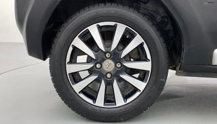 2015 Toyota Etios CROSS G, Petrol, Manual, 30,243 km, Right Rear Wheel