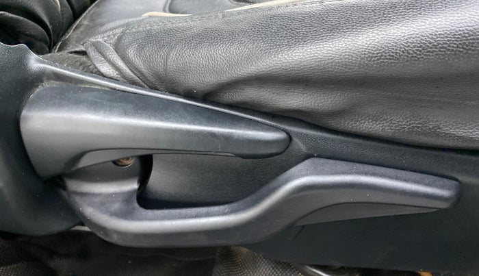 2015 Toyota Etios CROSS G, Petrol, Manual, 30,243 km, Driver Side Adjustment Panel