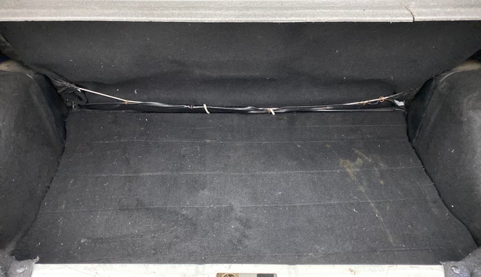 2015 Toyota Etios CROSS G, Petrol, Manual, 30,243 km, Boot Inside