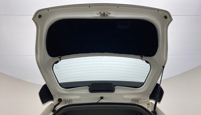 2015 Toyota Etios CROSS G, Petrol, Manual, 30,243 km, Boot Door Open