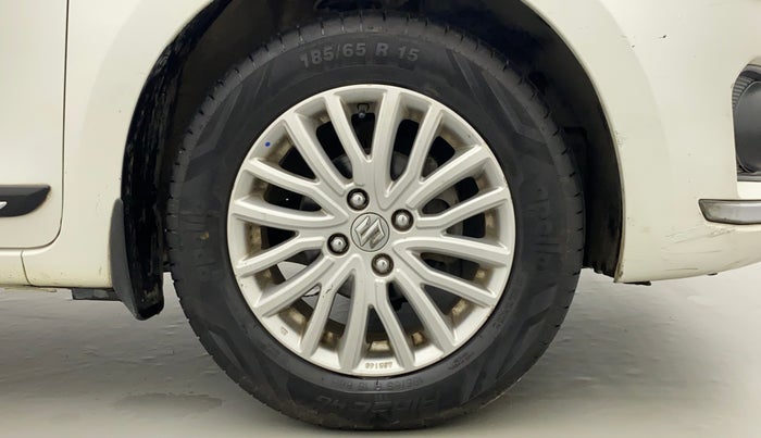 2017 Maruti Dzire ZXI AMT, Petrol, Automatic, 1,04,380 km, Right Front Wheel