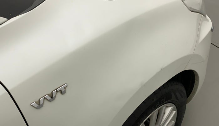 2017 Maruti Dzire ZXI AMT, Petrol, Automatic, 1,04,380 km, Right fender - Slightly dented