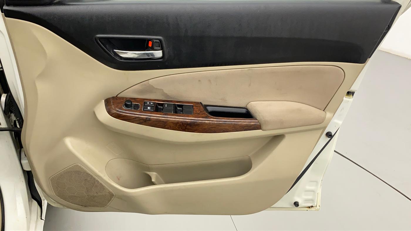 2017 Maruti Dzire ZXI AMT, Petrol, Automatic, 1,04,380 km, Driver Side Door Panels Control