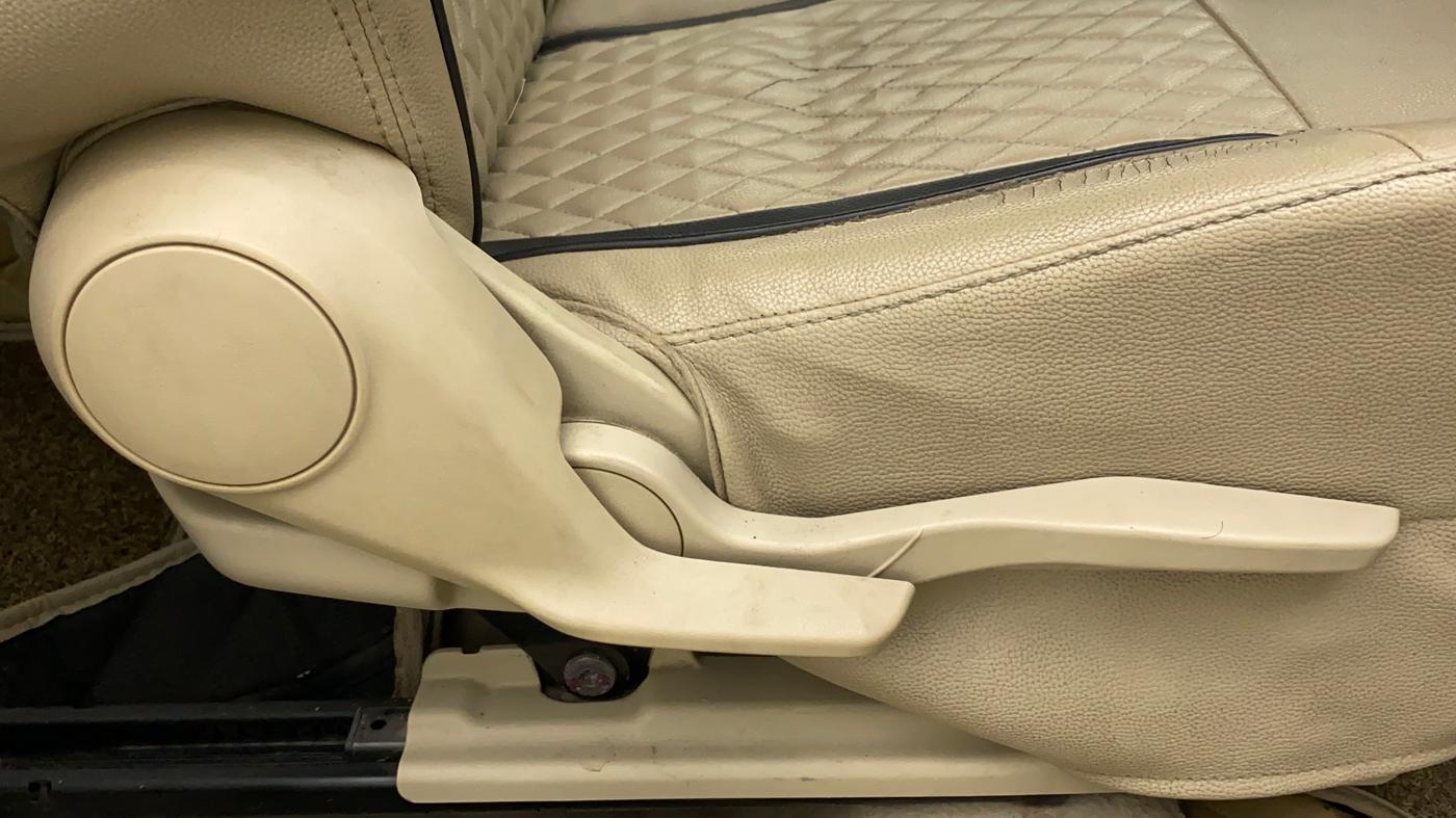 2017 Maruti Dzire ZXI AMT, Petrol, Automatic, 1,04,380 km, Driver Side Adjustment Panel