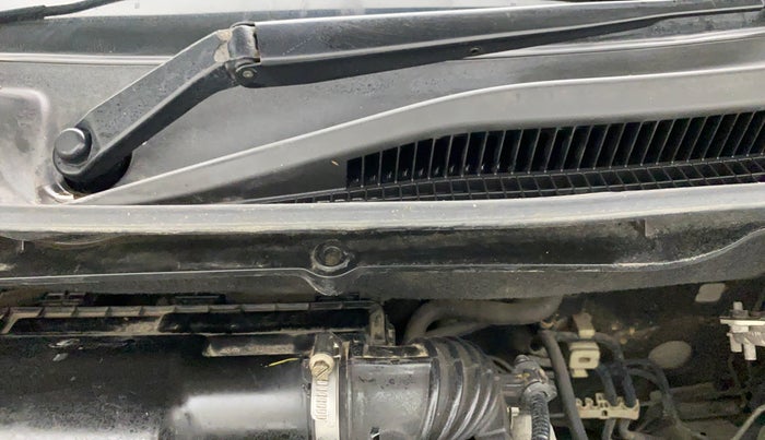 2017 Maruti Dzire ZXI AMT, Petrol, Automatic, 1,04,380 km, Bonnet (hood) - Cowl vent panel has minor damage