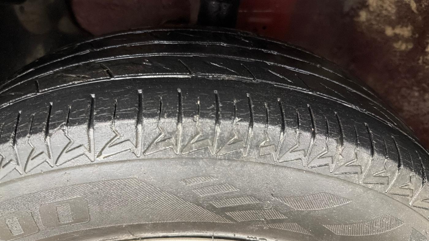 2015 Hyundai i20 SPORTZ 1.4 AT, Petrol, Automatic, 71,347 km, Left Front Tyre Tread