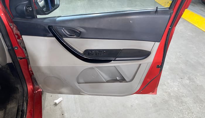 2019 Tata Tiago XT PETROL, Petrol, Manual, 55,589 km, Driver Side Door Panels Control