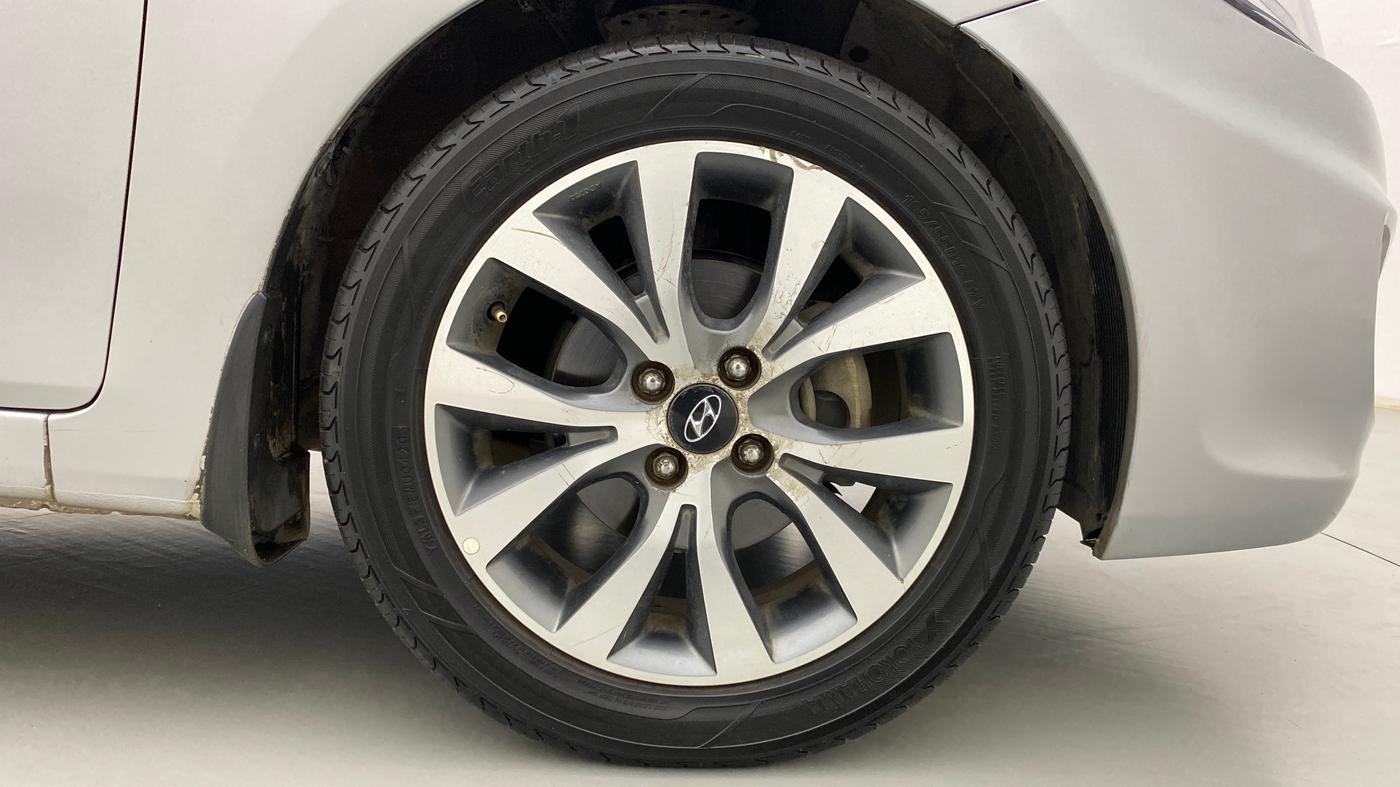 2014 Hyundai Verna FLUIDIC 1.6 SX CRDI OPT, Diesel, Manual, 62,347 km, Right Front Wheel