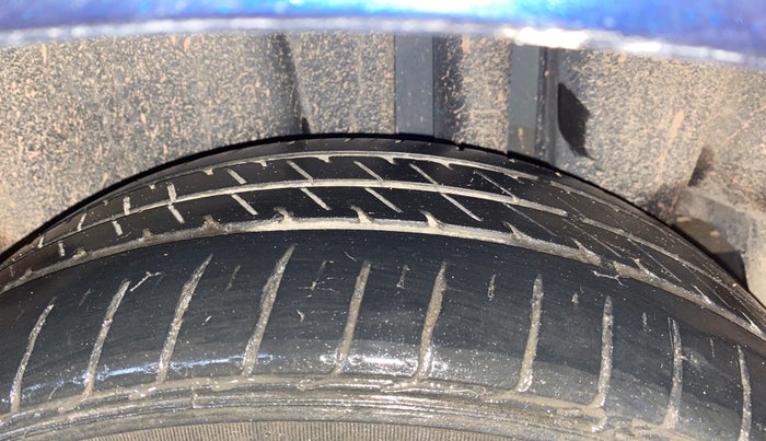 2022 Maruti Ciaz ZETA AT 1.5  SHVS PETROL, Petrol, Automatic, 46,388 km, Left Rear Tyre Tread