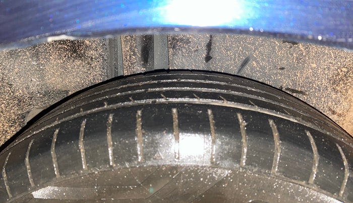 2022 Maruti Ciaz ZETA AT 1.5  SHVS PETROL, Petrol, Automatic, 46,388 km, Right Rear Tyre Tread