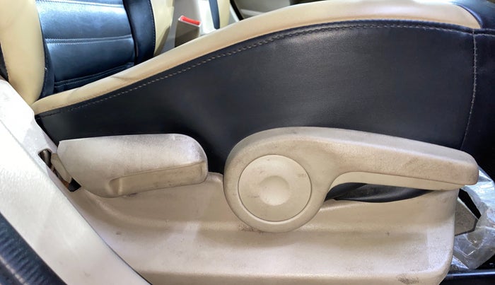 2022 Maruti Ciaz ZETA AT 1.5  SHVS PETROL, Petrol, Automatic, 46,388 km, Driver Side Adjustment Panel