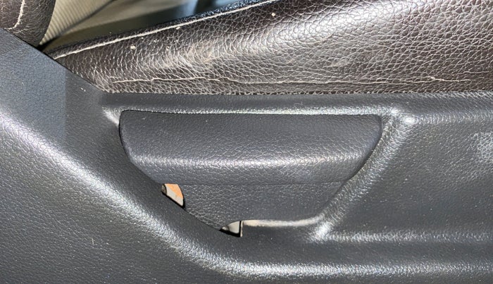 2014 Hyundai Eon D-LITE+, Petrol, Manual, 21,803 km, Driver Side Adjustment Panel