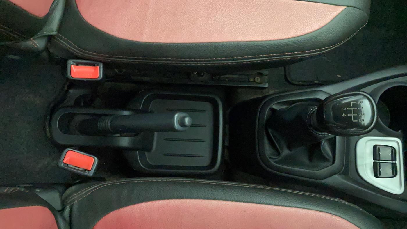 2017 Datsun Redi Go S 1.0, Petrol, Manual, 58,798 km, Gear Lever